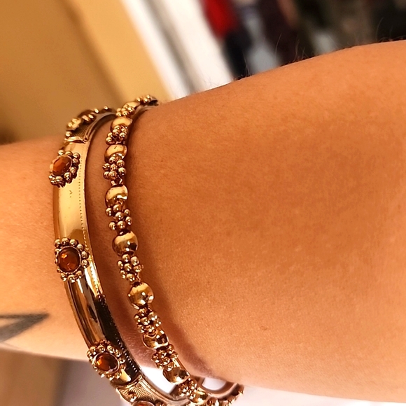 Set of two bangel bracelets - Picture 3 of 3